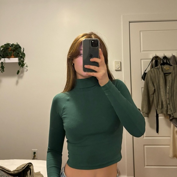 Sunday Best raglan Turtleneck SOLD - Picture 1 of 4